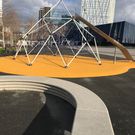 pavimento en amarillo para parques infantiles